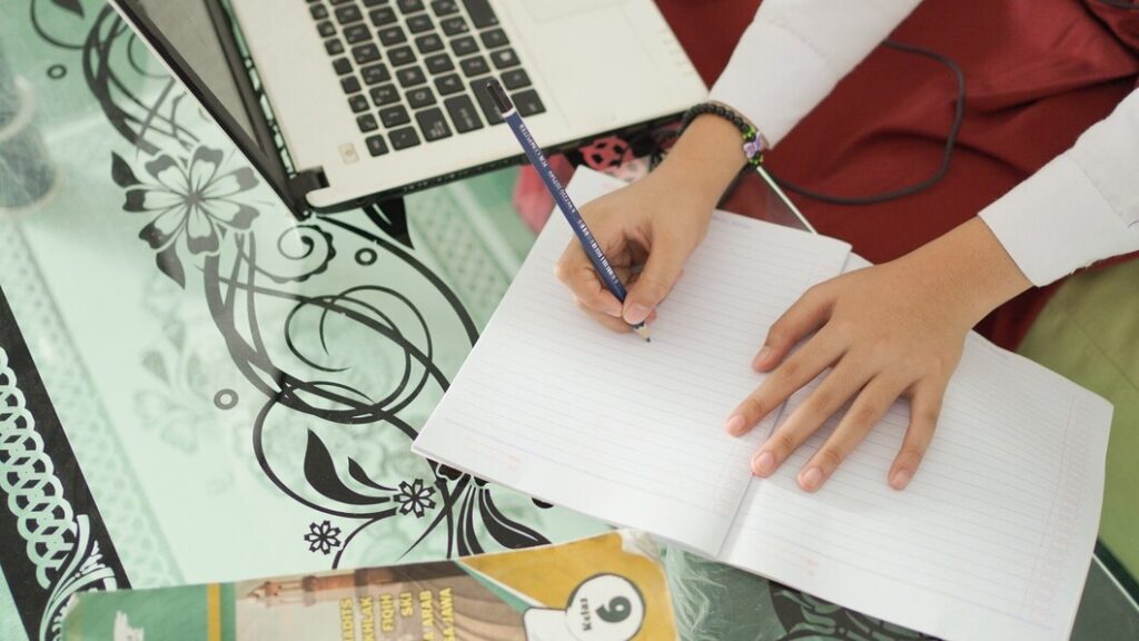 Format Penulisan Jurnal Sinta