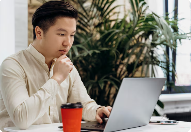 Perbandingan Biaya Q1 dengan Q2–Q4